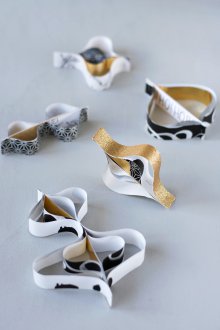 Новогодишни фенери, изработени от хартия