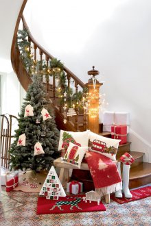 Коледна украса в еко стил.