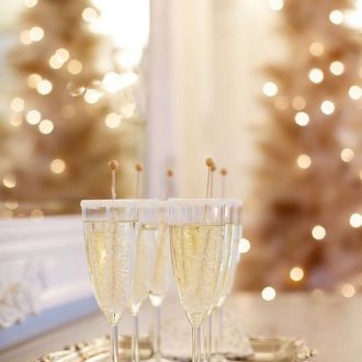 Новогодишен декор на чаши шампанско