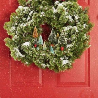 Коледна фасадна украса