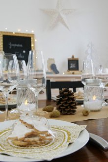 Новогодишна украса за маса 2019 със салфетки
