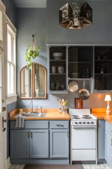 Кухня 6 кв.м синьо