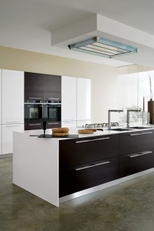 Голяма кухня в частна къща 2019