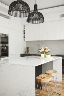 Дизайн на кухня в частна къща 2019