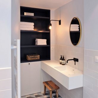 Бялата баня е малка