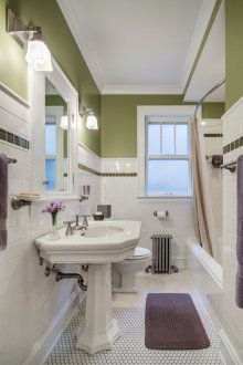 Баня с бели маслини