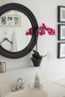 Черно-бял декор за баня