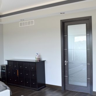 Модерни интериорни черни врати