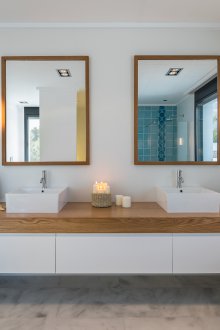 Cermin bilik mandi mesra alam