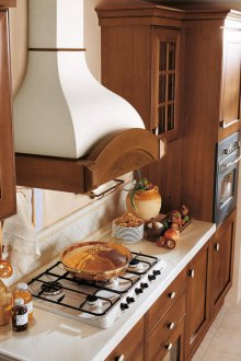 Малка кухня от масивно дърво