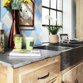 Кухня от селски масив от масивно дърво