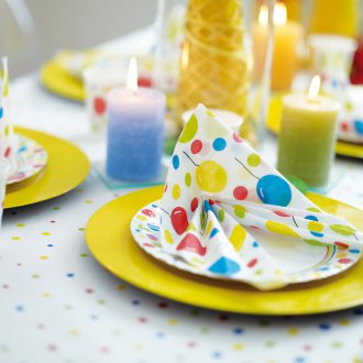 Making baby birthday with napkins