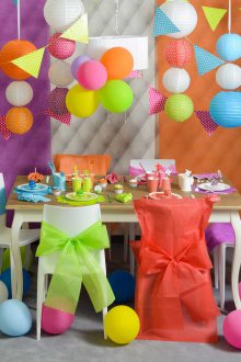 Decor for children's birthday chairs