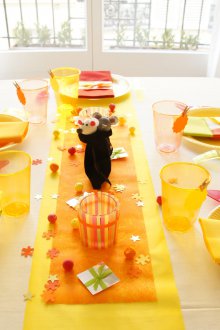 Decoration of a children's birthday in yellow