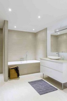 Комбинирана баня