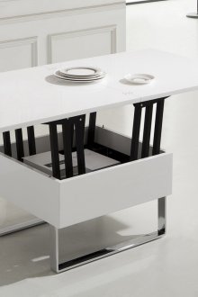 나무와 금속으로 만든 거실이나 주방용 흰색 컨버터블 테이블