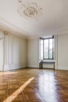 Плинтус на тавана в къщата