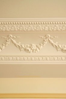 Плинтус на тавана полиуретан