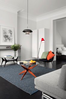 Плинтус на тавана широк