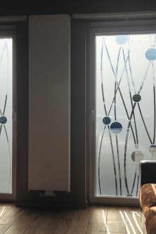 Витражно фолио на прозорците в хола