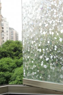 Витражно фолио с камъчета