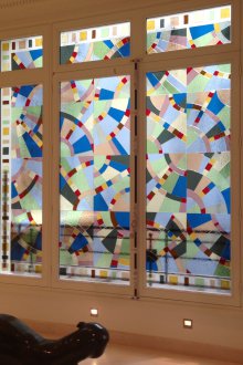 Декоративен витражен филм с квадратчета