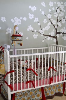 Сакура рисунка на стената