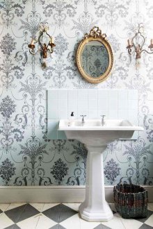 Бели тапети с модел