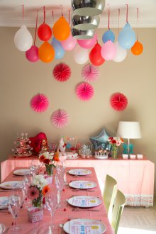Children's party table decor