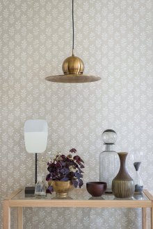 Довършване на коридора с тапети в малък модел