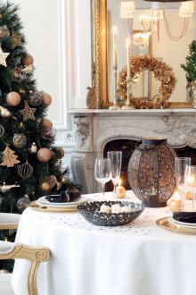 Коледна композиция в студио апартамент