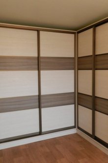 Гардероб за плъзгане избелен дъб