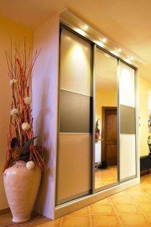 Гардероб с плъзгане в апартамента