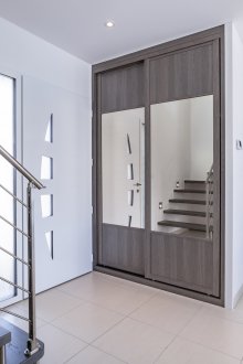 Гардероб в коридора