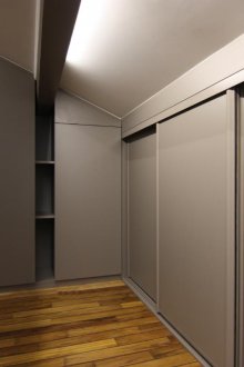 Гардероб плъзгащ сив