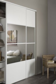 Гардероб за плъзгане в спалня