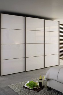 Монтаж на гардероб с плъзгащи