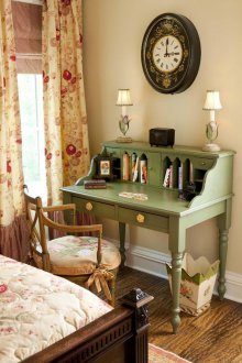 Bilik kanak-kanak gaya Provence dengan meja