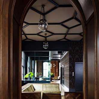 Дъбова вътрешна арка