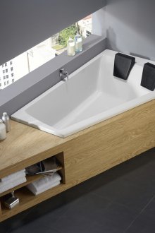 Tab mandi penjuru dengan rak