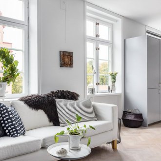 Интериор на студио с диван