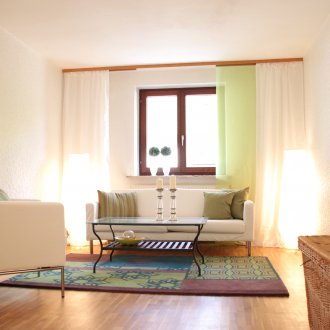 Интериор на студио апартамент с мебели