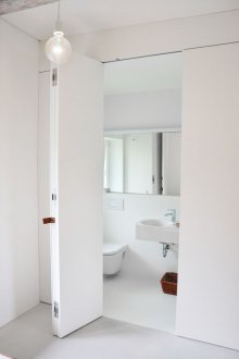 Интериор на студио апартамент с баня