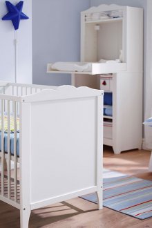 신생아를위한 방은 파란색입니다.