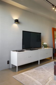 Комбинирана дневна и спалня с преграда от гипсокартон