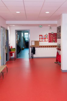 Kindergarten Gruppendekoration in rot