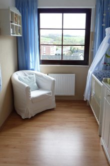 신생아를위한 좁은 보육원