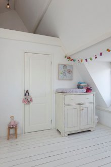 Деца на тавана за момичето