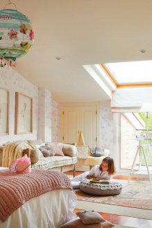 Таванска детска стая във френски стил