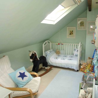 Детско таванско помещение в зелено